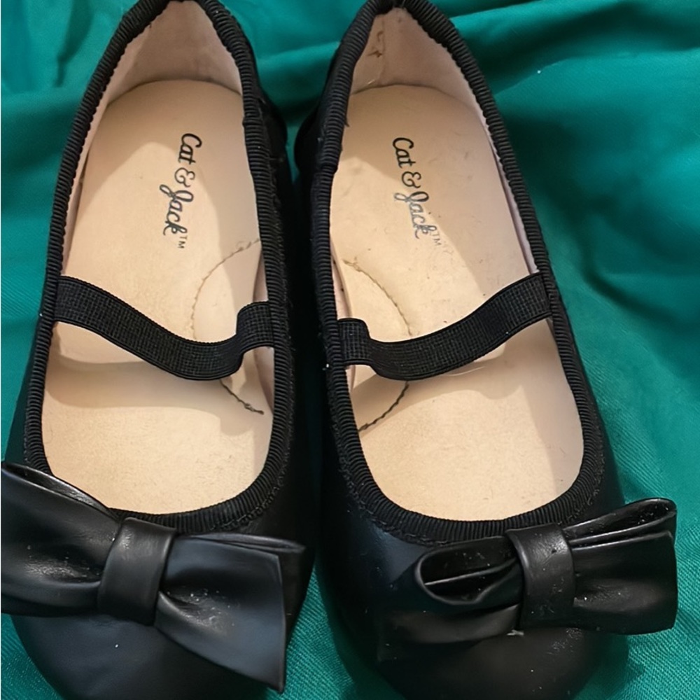 CAT AND JACK TODDLER SHOES SIZE 7